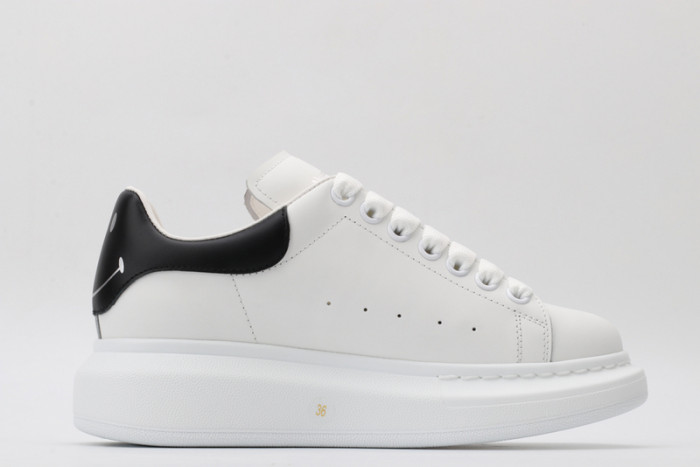 alex mcqu sneakers
