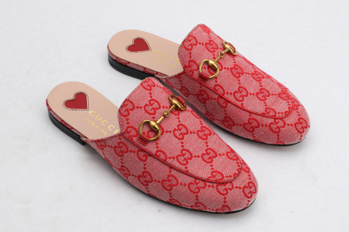 guc loafer
