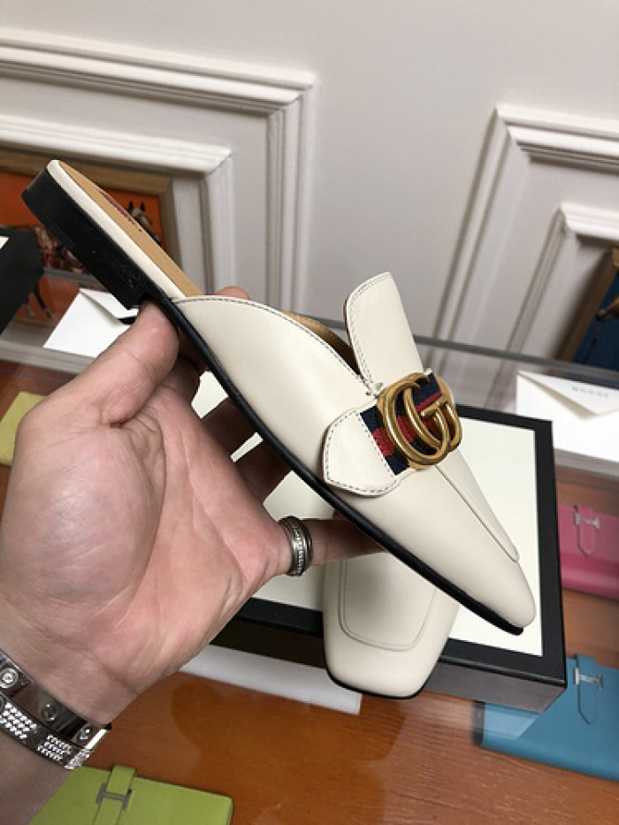 guc loafer
