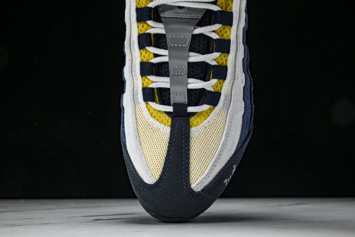 Eric Koston x Nike SB Air Max 95 HQ8492-400