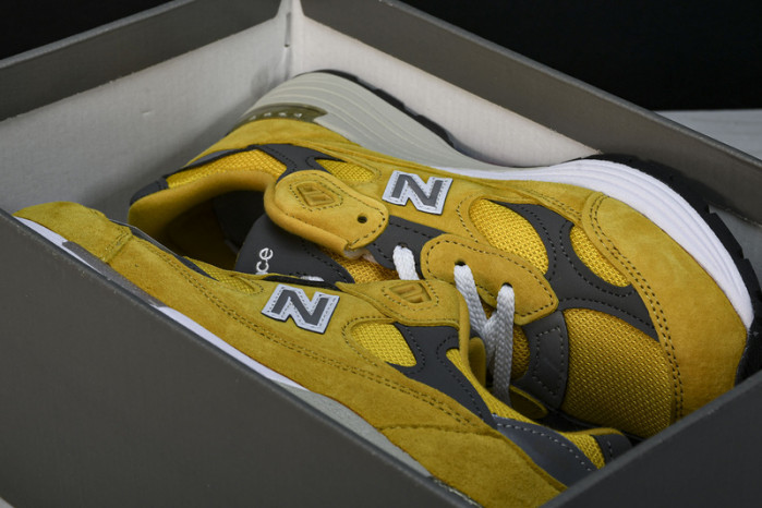 new Ba1an*e 992 yellow grey m992bb
