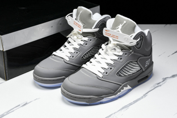 Jordan 5 Retro 