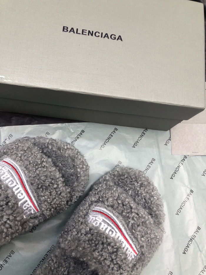 (thick botT0m)bl slippers 2307160
