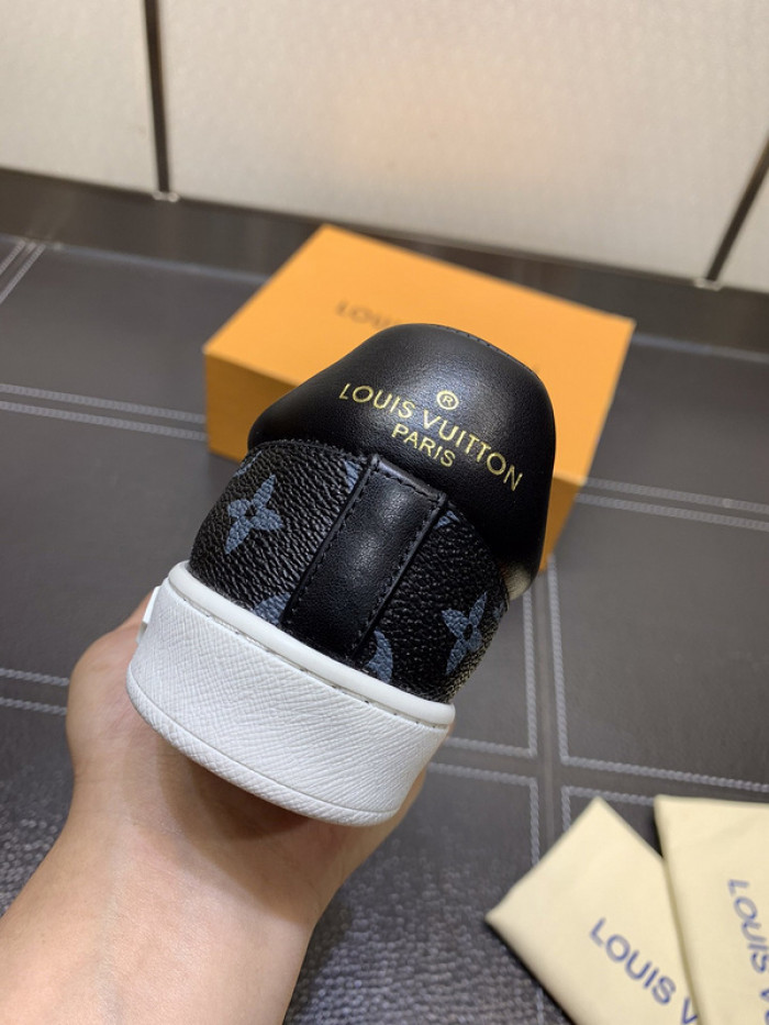 lovt sneaker