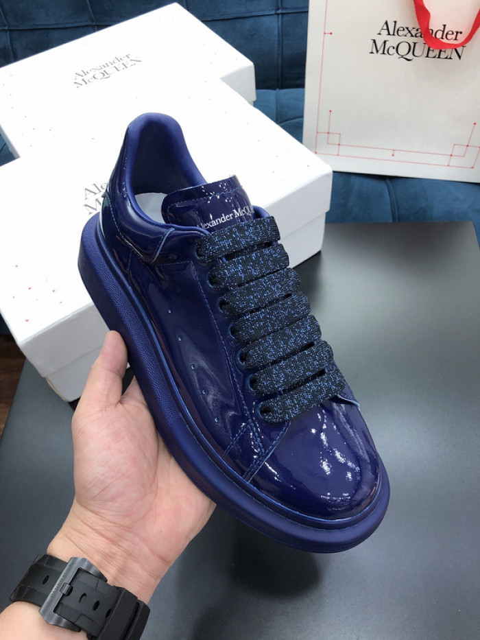 alex mcqu sneakers