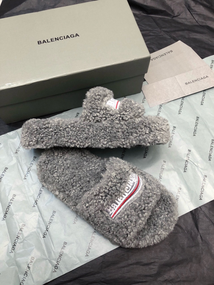 (thick botT0m)bl slippers 2307160