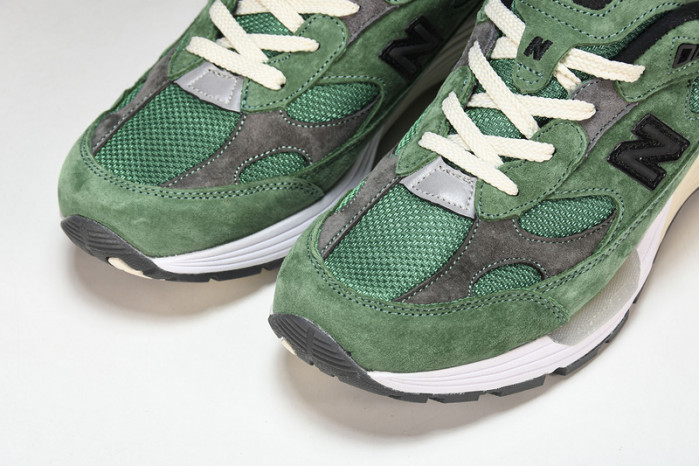 new Ba1an*e 992 jjjjound green m992jj