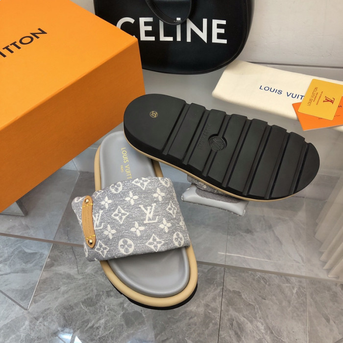 lovt sandal