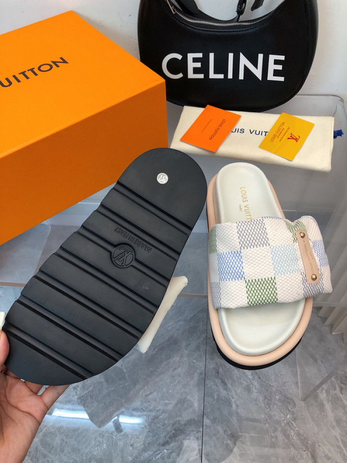 lovt sandal