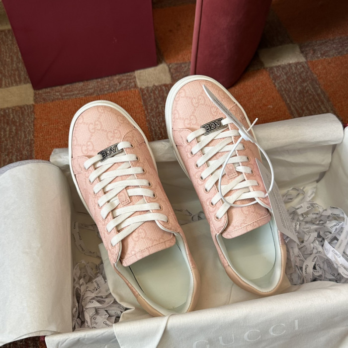 GI ACE EMBROIDERED LOW-TOP SNEAKER 90653