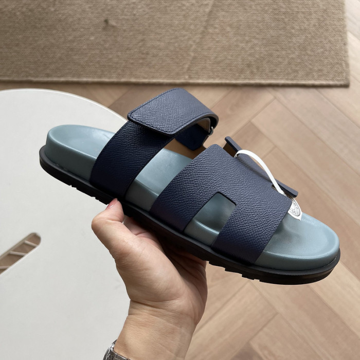 her slides 2405222