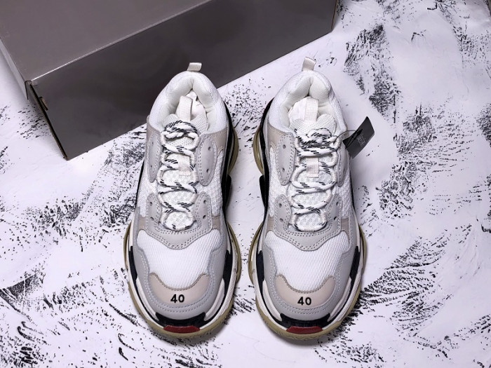 bl 17fw triple-s 2.0 cream sneakers h903p058