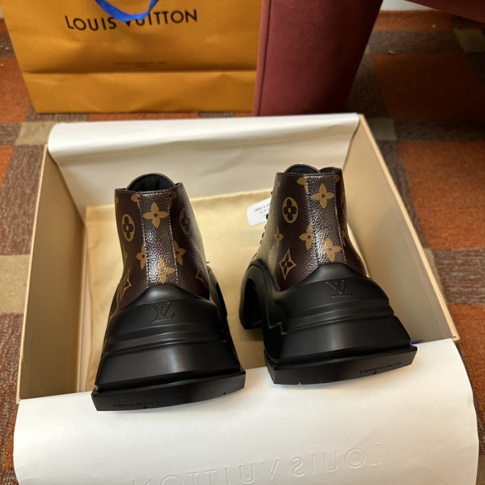 LOVT BOOTS L0-17