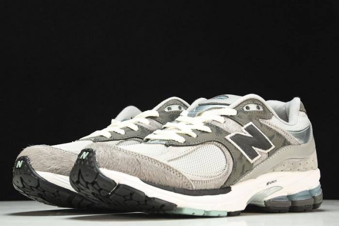 new Ba1an*e 2002r atmos grey rat m2002rat